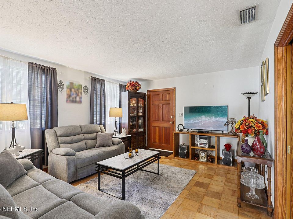 1st image of 6611 ROMILLY Drive