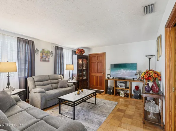 6611 ROMILLY Drive, Jacksonville, FL 32210