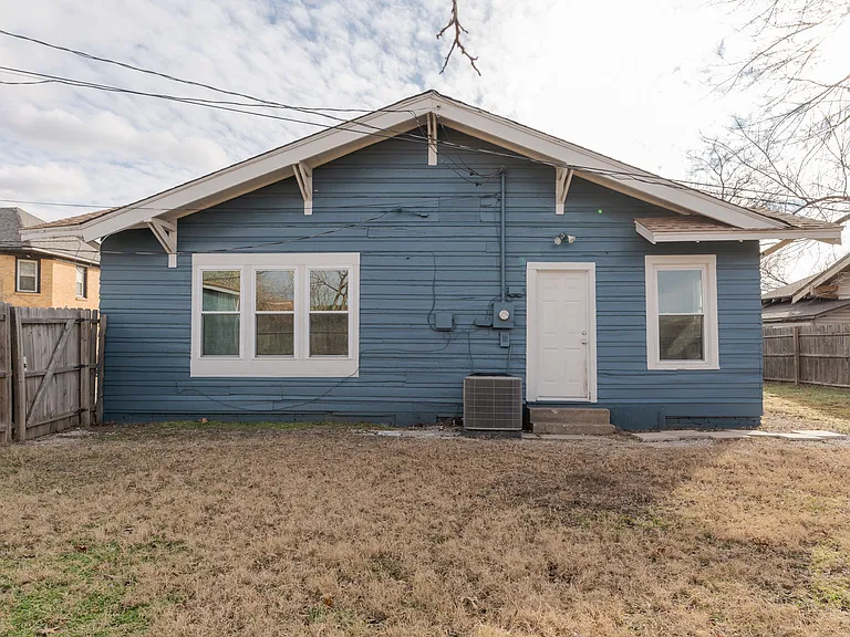 1215 NW 13th St — Photo 23