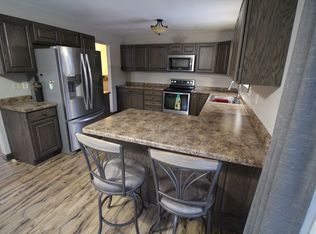 1129 Skyview Dr, Lancaster, WI 53813