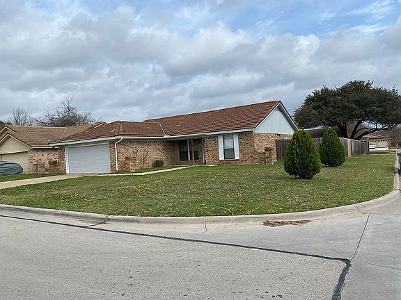 2nd image of 241 Kalmia Dr