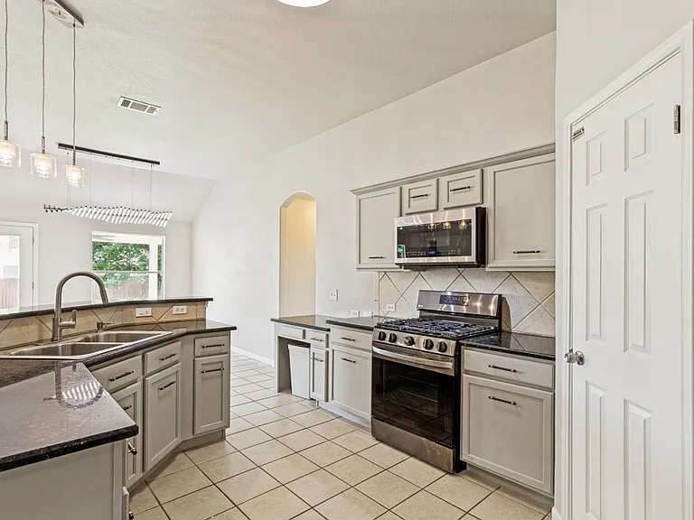 111 Copperwood Loop — Photo 18