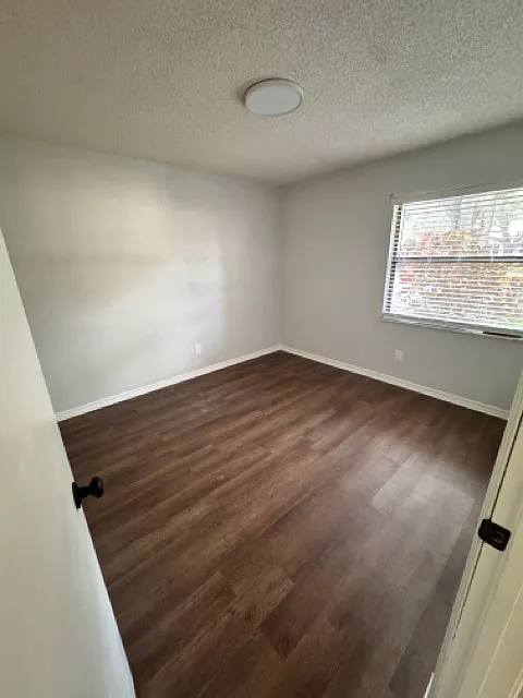 2 bed, 1000 sqft, $1,850 — Photo 4
