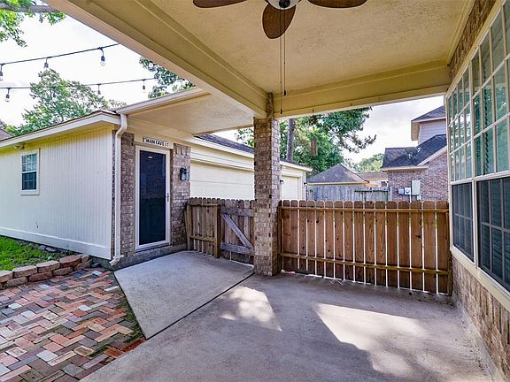 Detached 3 car garage