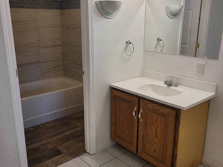 2119 S Davis Blvd E — Photo 13