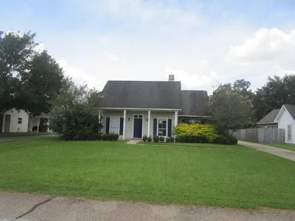 25889 Regency Ave, Denham Springs, LA 70726