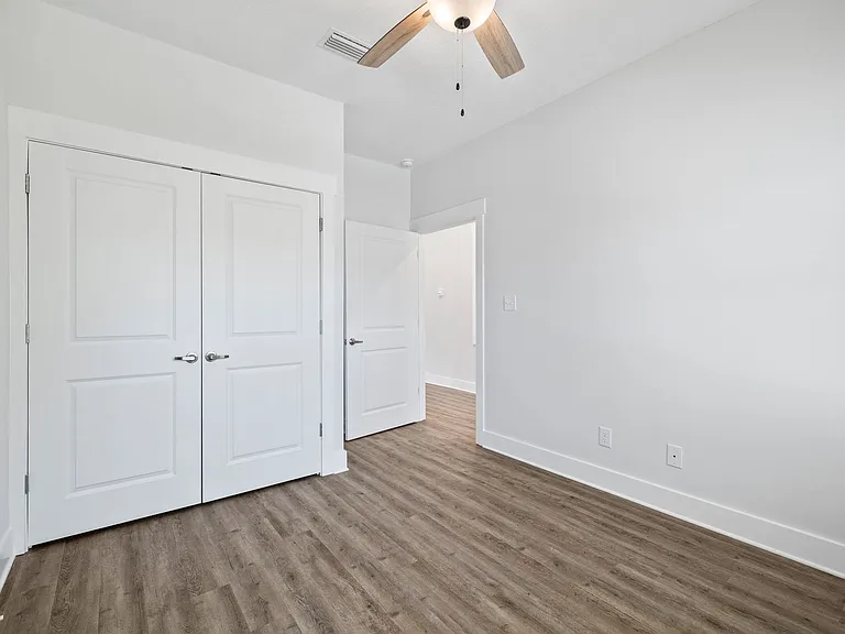 25 Alexander Way — Photo 6
