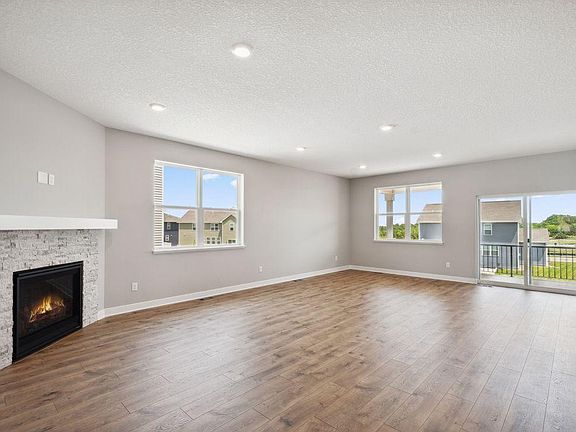 5th image of 1683 Oak Creek Ct