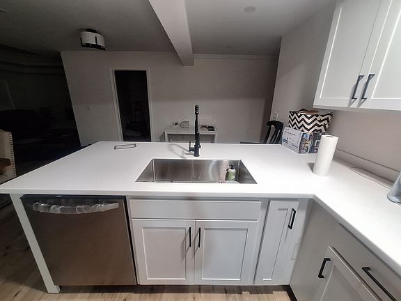 deep kitchen sink and dishwasher