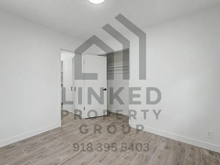 3326 E Marshal Apartments — Photo 4