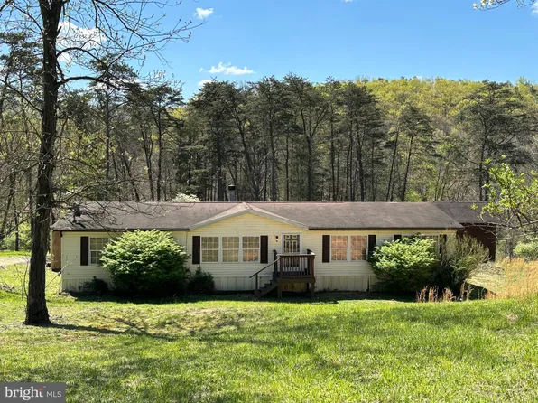325 Flintlock Dr, Springfield, WV 26763
