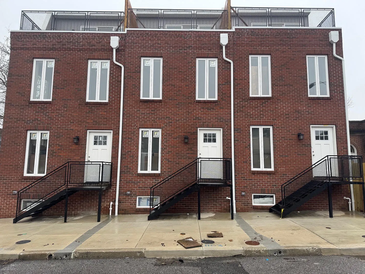 4 bed, $1,200 — Photo 2