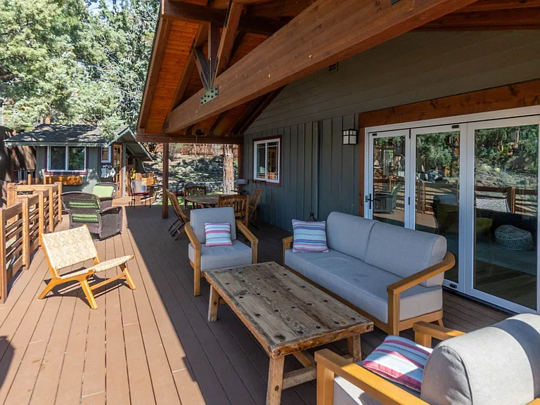 2010 NW Cascade View Dr — Photo 12