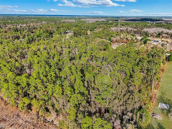 3rd image of 12600 Shawnee Rd