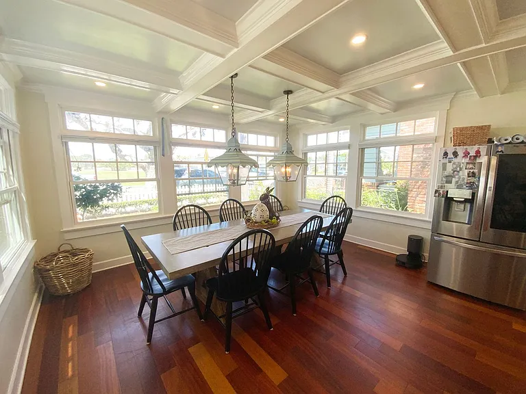 221 Ocean Dr — Photo 8
