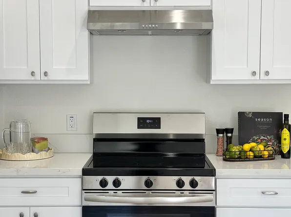 2311 Olympia Dr, Santa Rosa, CA 95405