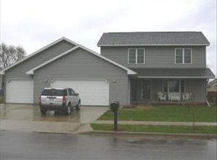 724 Shelly Ln, Onalaska, WI 54650