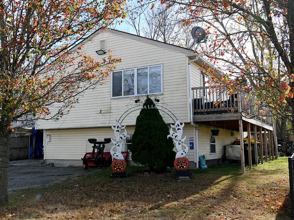William Street, Danbury, CT 06810