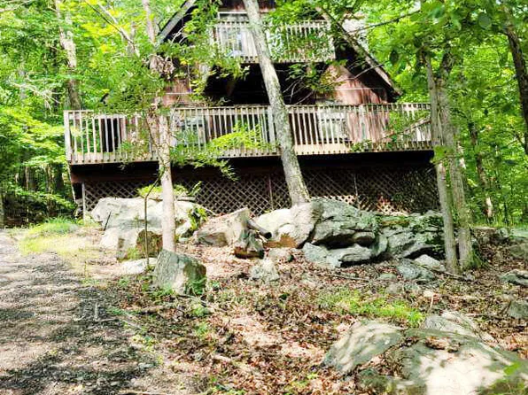 1119 Porter Dr, Bushkill, PA 18324