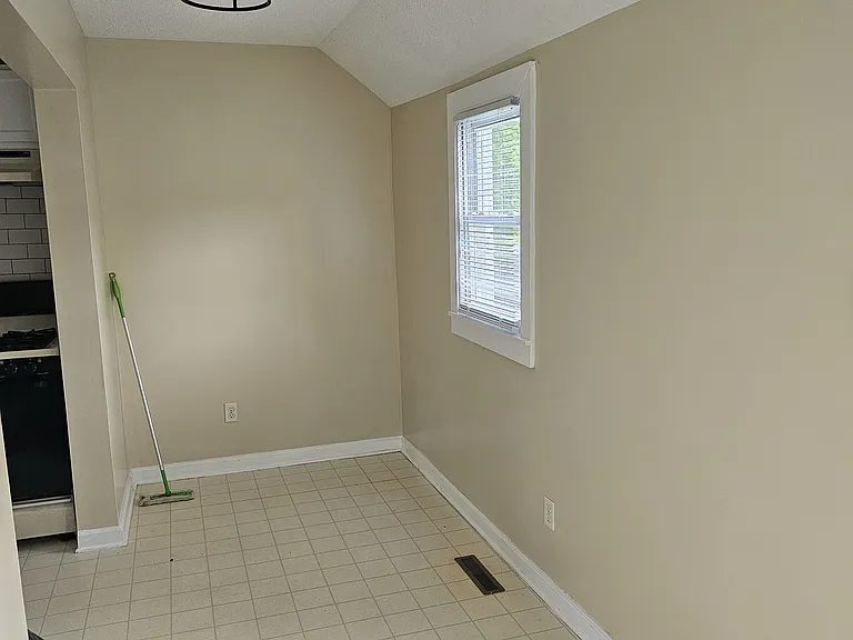 559 Bruton Dr NW — Photo 11