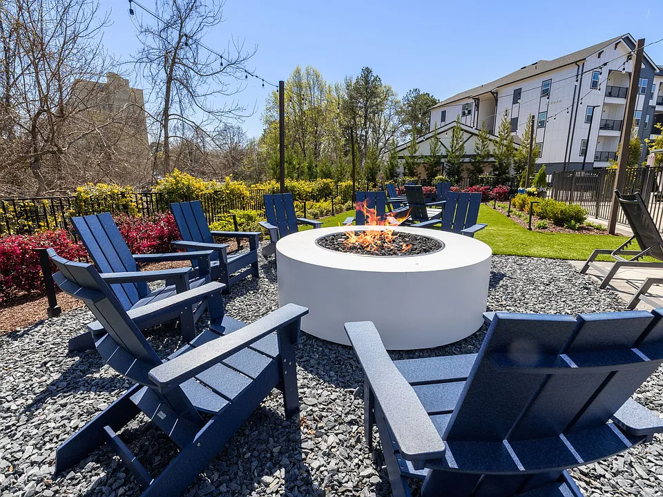 Arlow at Blue Ridge apartments community photo