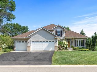5531 River Oak Dr, Savage, MN 55378
