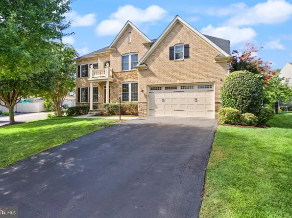 42487 Pine Forest Dr, Chantilly, VA 20152