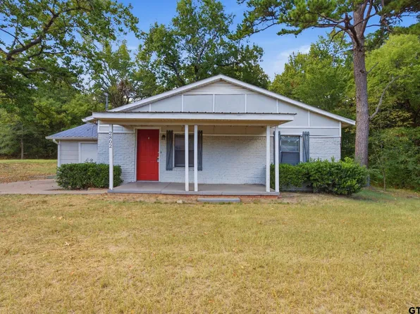 2802 Calloway Rd, Tyler, TX 75707