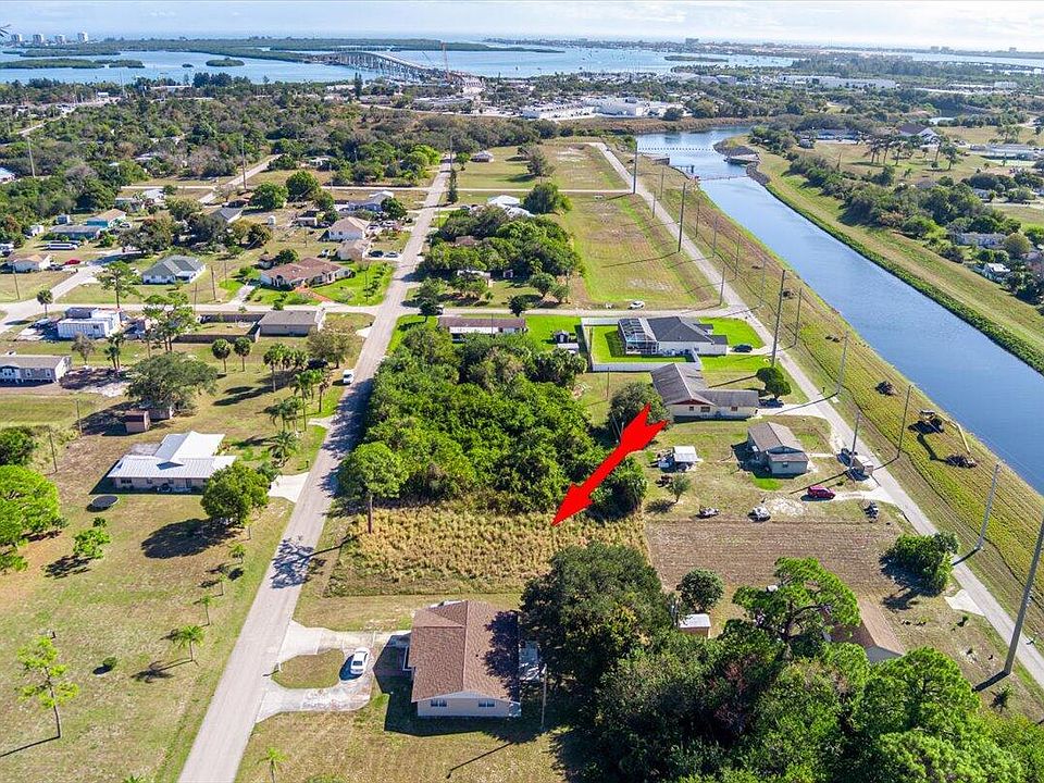1st image of 1805 Barcelona Avenue