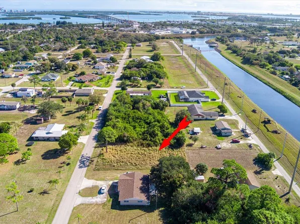 1805 Barcelona Avenue, Fort Pierce, FL 34946