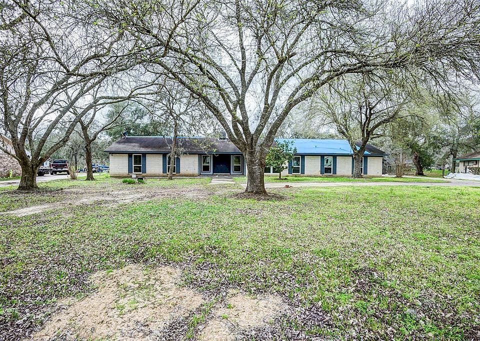 1st image of 9 Robinhood Ln