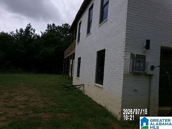 3rd image of 156 Jewell Cir