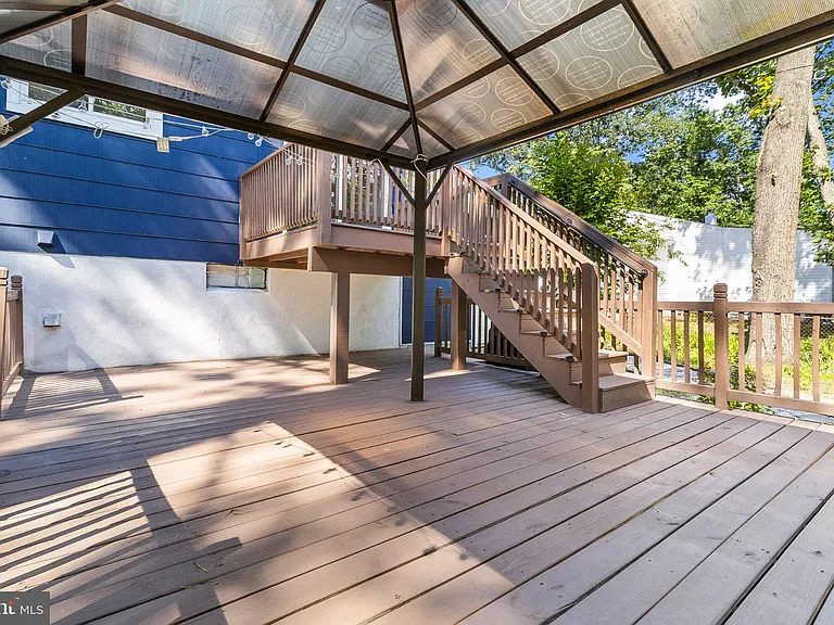309 California Trl — Photo 28