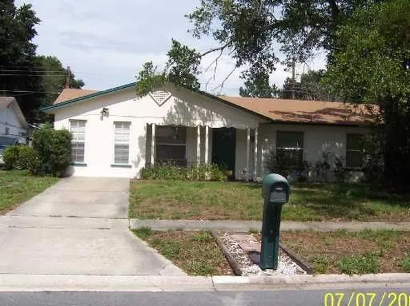 1726 Cordova Cir W, Lakeland, FL 33801
