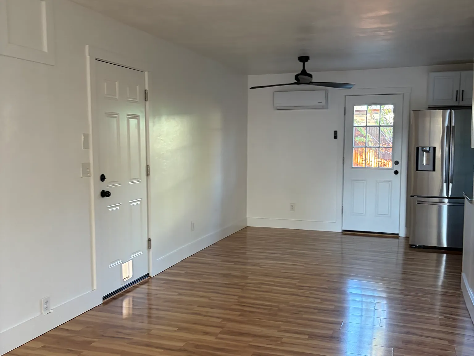 3 bed, 1064 sqft, $2,000 — Photo 3
