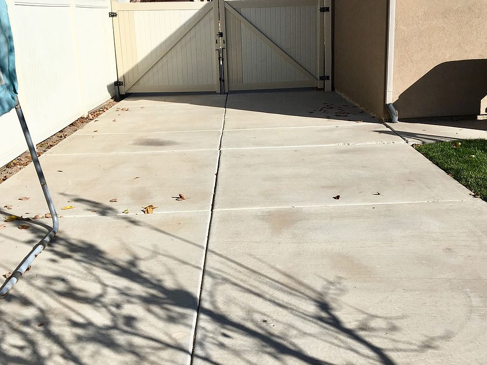 1st image of 901 W Prairie Dog Way