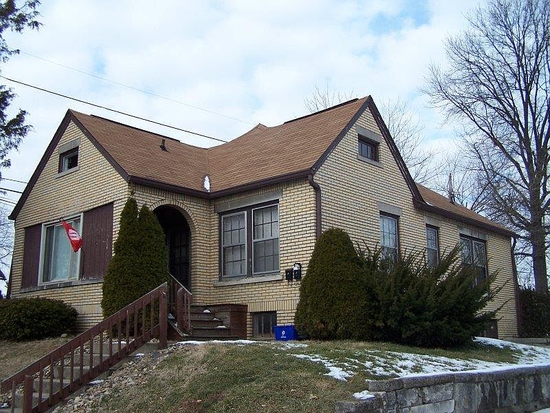 1st image of 111 E Cottage Grove Ave
