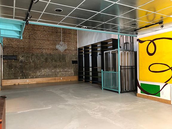 2nd image of 2209 Market St APT 1