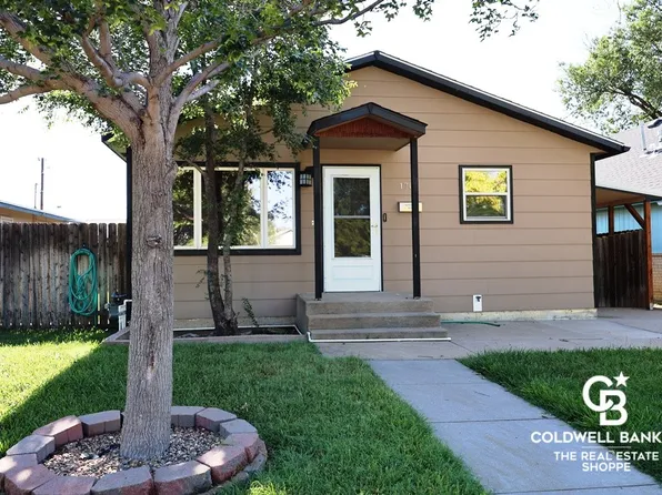 1706 N 9th St, Garden City, KS 67846