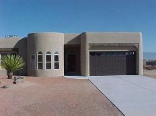 704 4th St NE, Rio Rancho, NM 87124