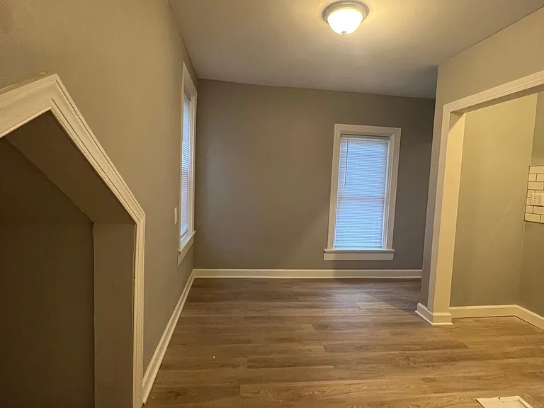 227 S Washington Ave #2 — Photo 8