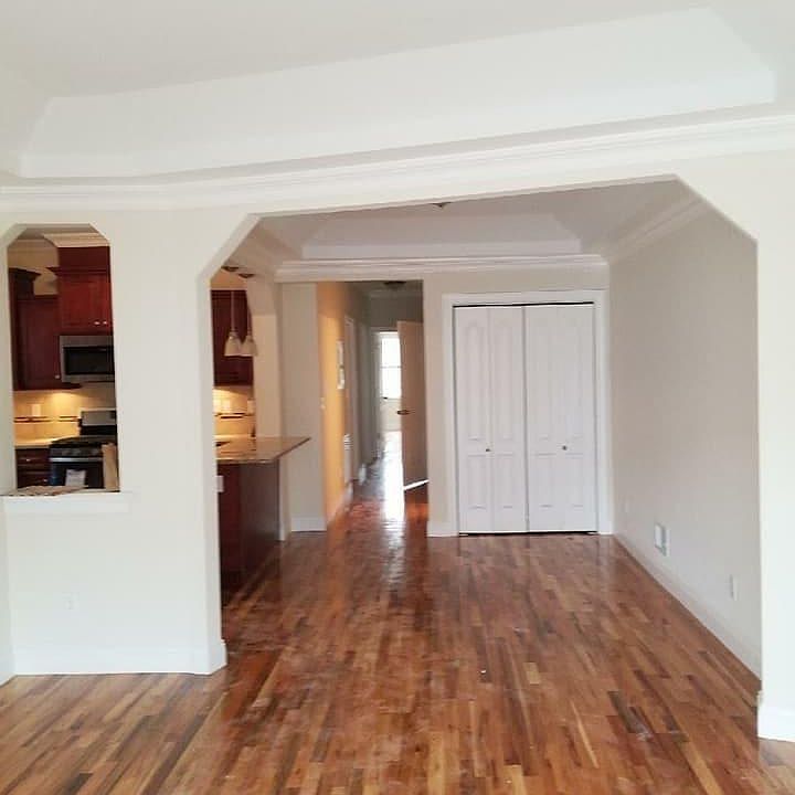1st image of 194 Parker St Floor 2