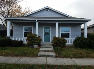 824 Isherwood Dr, Central Pt, OR 97502