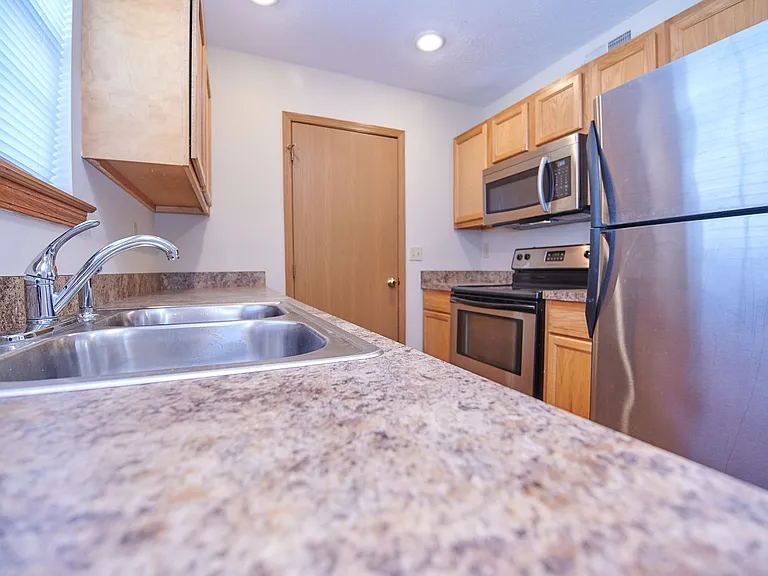 The Ridge Apartments & Townhomes — Photo 7