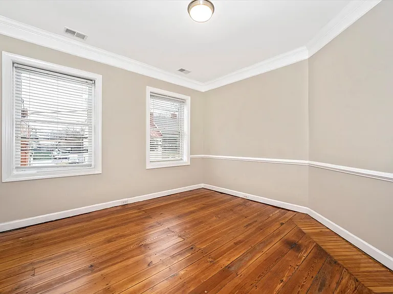 315 W Patrick St — Photo 41