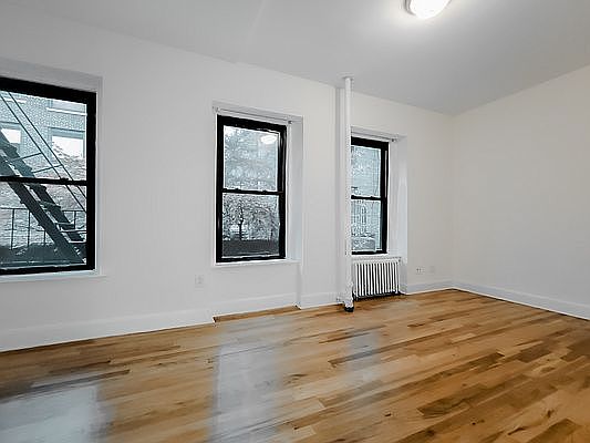 4th image of 407 W 49th St APT 2W
