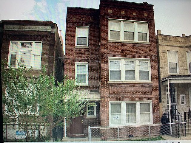 1st image of 1921 S Trumbull Ave