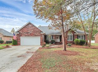 8252 Ferrell Pl, Harrisburg, NC 28075