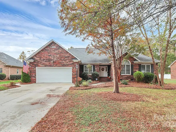 8252 Ferrell Pl, Harrisburg, NC 28075