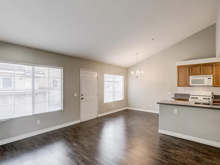 25595 Prospect Ave #ROOM FOR RENT — Photo 4